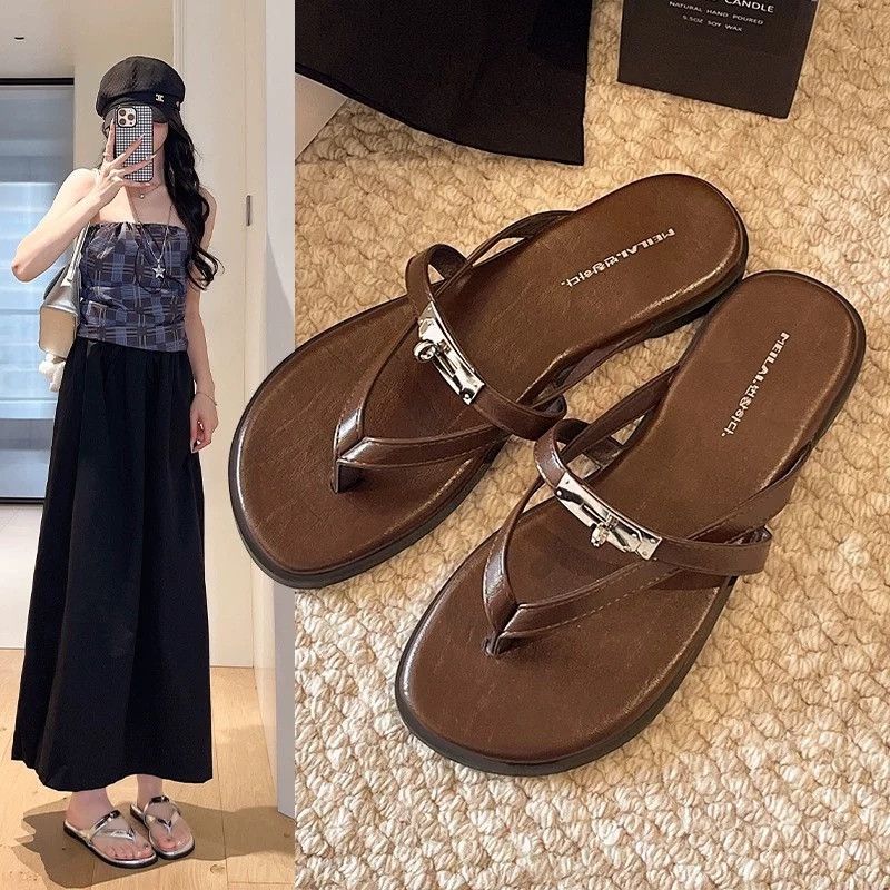 Summer Clothing Korea - شباشب نسائية بمشبك معدني 2026 جديدة