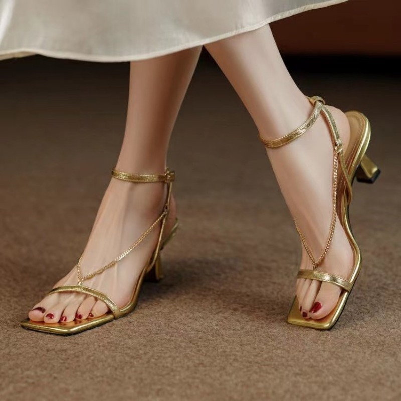 صنادل نسائية جديدة لصيف 2026 ب - مراجعة Summer Clothing Items وسعره