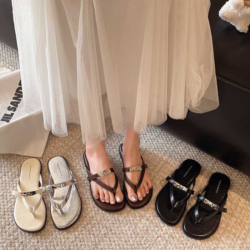 شباشب نسائية بمشبك معدني 2026  - مراجعة Summer Clothing Korea وسعره