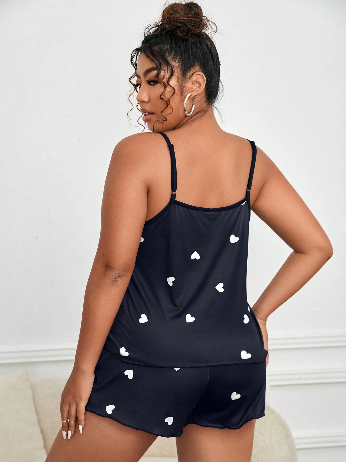 طقم بيجامة نسائي من قطعتين، مل - مراجعة Summer Clothing Pieces وسعره