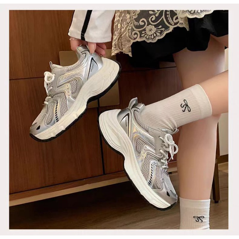 أحذية رياضية نسائية عصرية لربي - مراجعة Summer Clothing Korea وسعره