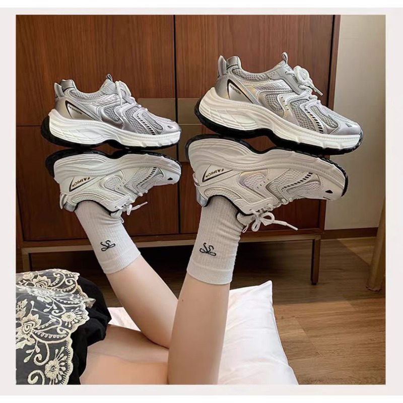 أحذية رياضية نسائية عصرية لربي - مراجعة Summer Clothing Korea وسعره