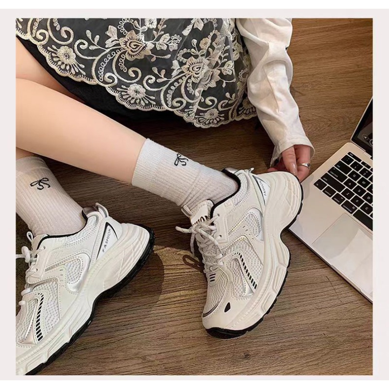 أحذية رياضية نسائية عصرية لربي - مراجعة Summer Clothing Korea وسعره