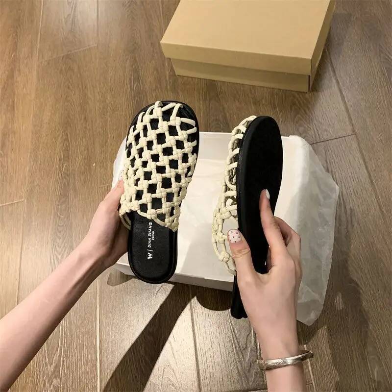 صنادل نسائية صيفية جديدة 2026  - مراجعة Summer Clothing Korea وسعره